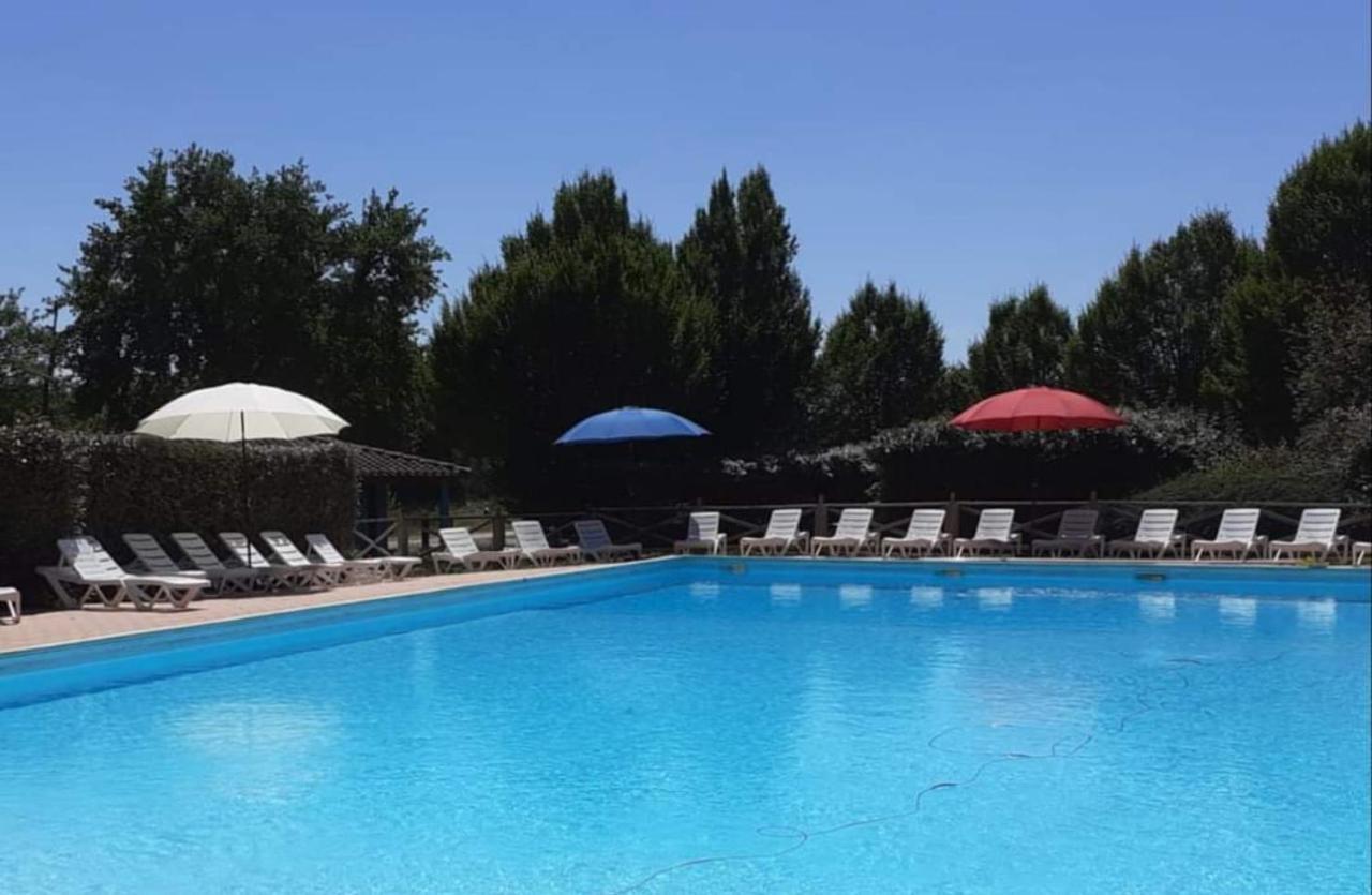 Etang Vallier Resort Brossac Ngoại thất bức ảnh